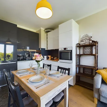 Apartamento Sloneczny Apartament Czeslawa Milosza Z Parkingiem By Renters