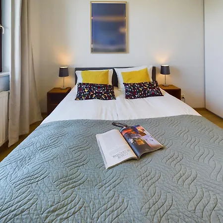 Sloneczny Apartament Czeslawa Milosza Z Parkingiem By Renters Apartamento Gdansk